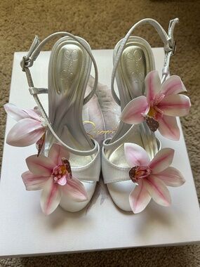 Jessica Simpson flower heels